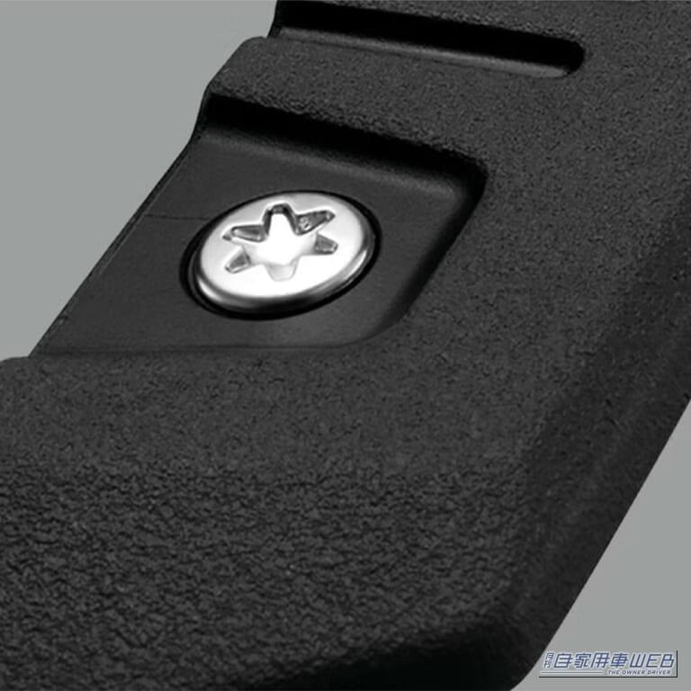 カーメイト DZ578 ドアガード クロス Mサイズ 2個入り｜「愛車の雰囲気が変わった…」幅広い車種に対応。簡単取付カスタムパーツ。ドレスアップ効果だけでなく高い機能性も魅力！［カーメイト DZ578］