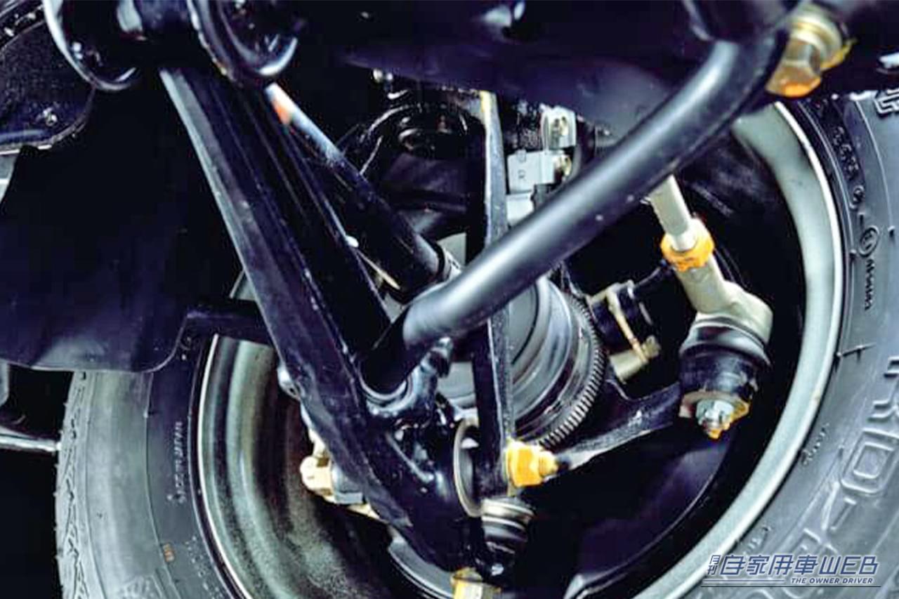 ホンダ プレリュード 1800XX（1982年式） ダブルウィッシュボーン サスペンション｜「もう40年も前なのか…」CM曲のボレロが印象的だったホンダの名車。ボンネットがとんでもなく低く、ヤンエグに大人気だったクーペを紹介