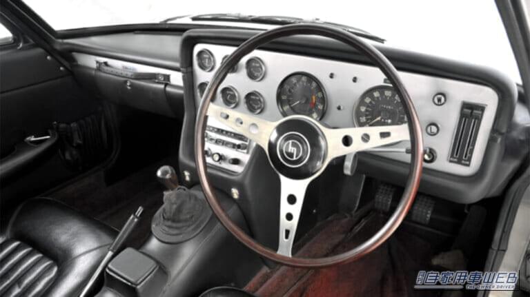 「まるで宇宙船」「62年前のクルマとは思えない…」フォルムが斬新すぎるマツダの名車。実はメーカーの生き残りを賭けた一大プロジェクトで生まれたモデルだった！