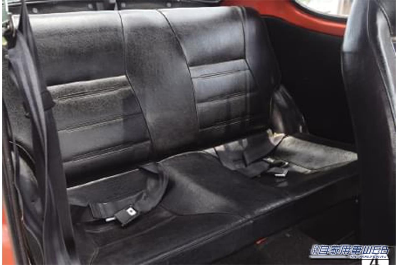 スズキ セルボ CX-G 車内 シート｜「えっ…コレが軽自動車なの？」55年前のスズキの名車。美しいデザインはもはや小さなスポーツカー。スタイリッシュさで人気を誇ったフロンテ クーペを紹介。