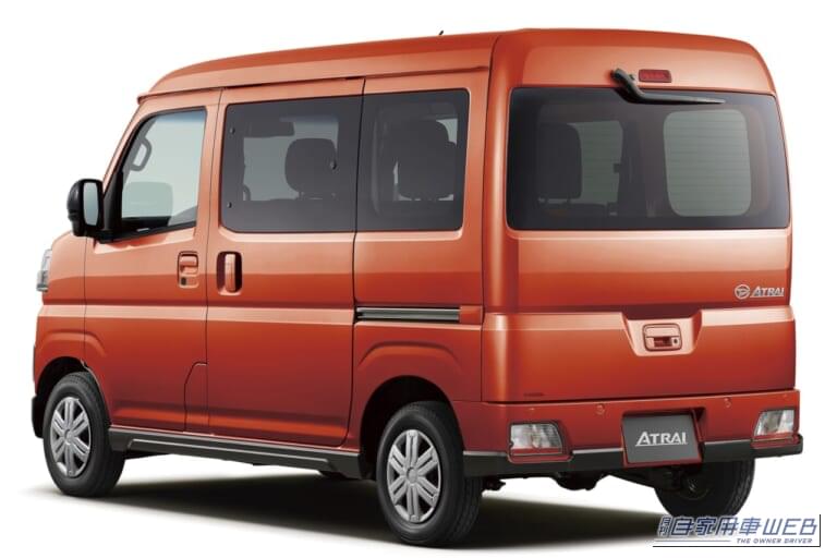 アトレーX2WD。ボディカラーはトニコオレンジメタリック。|累計330万台のダイハツ「ハイゼット カーゴ」一部改良、「アトレー」の安全機能強化はレジャー派にも恩恵?