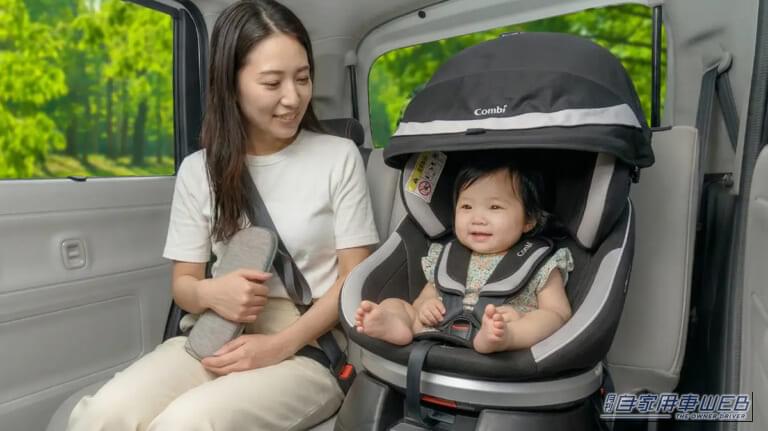 「こんなに効果があるんだ…？」高温の車内でもひんやり〜。あらゆるタイプに対応、装着はわずか3秒で完了。［クラフトワークス・チャイルドシート遮熱カバー］
