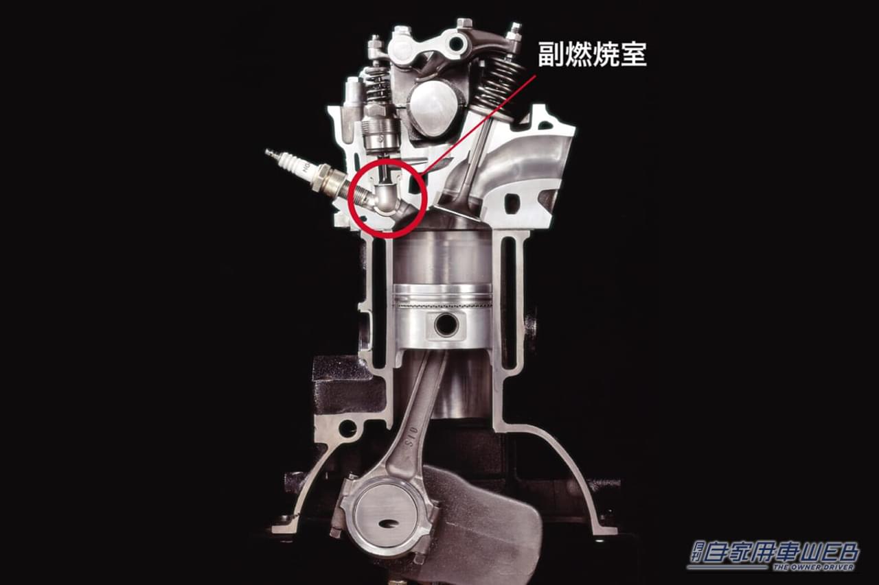 ホンダ CVCC エンジン カットモデル｜「初代の発売は54年前…！」ホンダのキュートな2BOX車が世界的に大ヒット！ 日本車のイメージを一変させた名車を紹介。