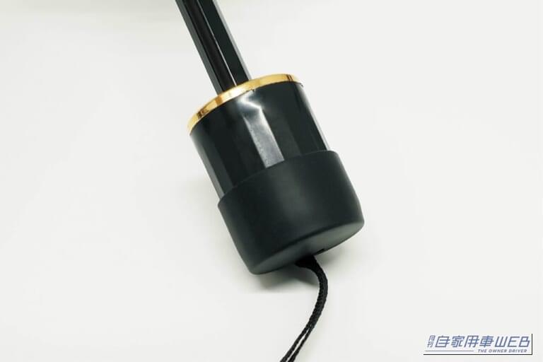 傷防止シリコンキャップ付き傘型サンシェード［HAC（ハック）］｜「えっ…ウソでしょ？」ダッシュボードが知らないうちにキズだらけ…。実は、犯人は意外なものだった！トラブルを未然に防ぐ対策を紹介