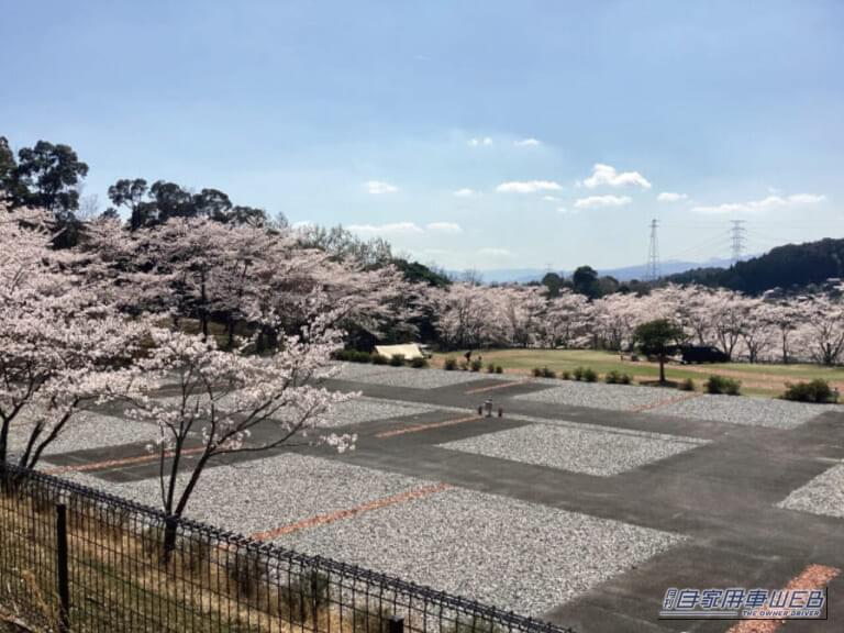 RVパーク オートパークガーデン白山・駐車スペース｜【車中泊旅行におススメ！ RVパーク最新情報】　伊賀と伊勢志摩の中間に位置し、観光の拠点としても最適のRVパーク『三重県津市／RVパーク オートパークガーデン白山 』