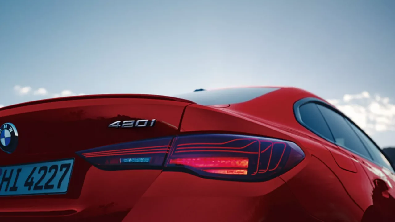 BMW 4シリーズ グラン クーペ「Edition Shadow」|【艶やかなキドニーグリル注目!】BMW 4シリーズに豪華装備を標準化した「Edition Shadow」が追加