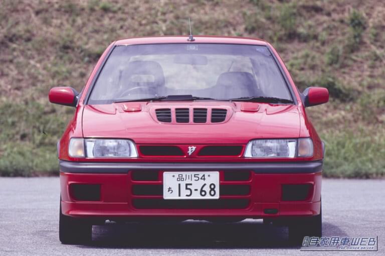 パルサーGTi-R（フロント）｜「勝つことを宿命として生まれたモンスターコンパクト」 圧倒的な加速力とは裏腹に、極端な“フロントヘビー”と“どアンダー”なハンドリングで直線番長とまで揶揄された悲運の『GTi-R』