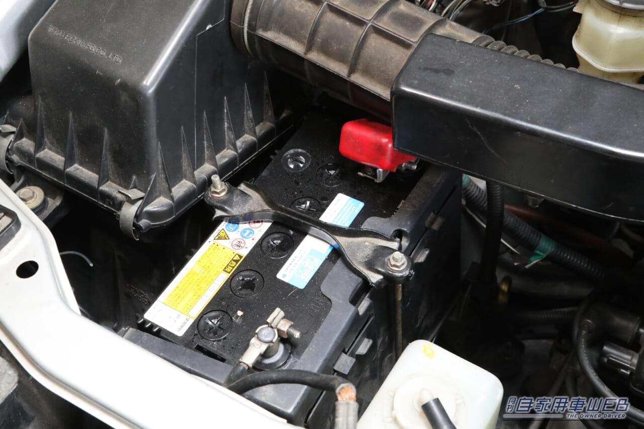 自動車用12Vバッテリーの仕組み｜「あれ？エンジンかからない…」を防ぐ正しい知識【40度超えの酷暑】夏に急増するバッテリー問題