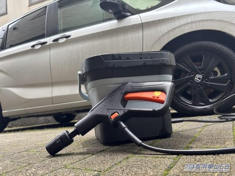 ドン・キホーテ 情熱価格 バケツ型ポータブル高圧洗浄機 WashGo! ウォッシュゴーとホンダフリード｜「ドンキ情熱価格カーグッズをゲット」夏の長距離ドライブの不満を解消！ パワフル噴射なのにコンパクトに収納可能な「WashGo!」を実使用レポート！