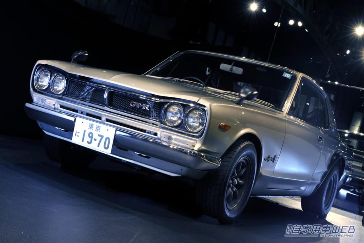 1970年に登場した、日産スカイライン2000GT-R ツードアハードトップのフロントマスク｜「伝説はここから始まった…」初代GT-R登場から57年。見た目はフツーのセダンだが、とんでもない性能のエンジンを搭載。前人未踏の記録を樹立した［日産 スカイライン2000GT-R］