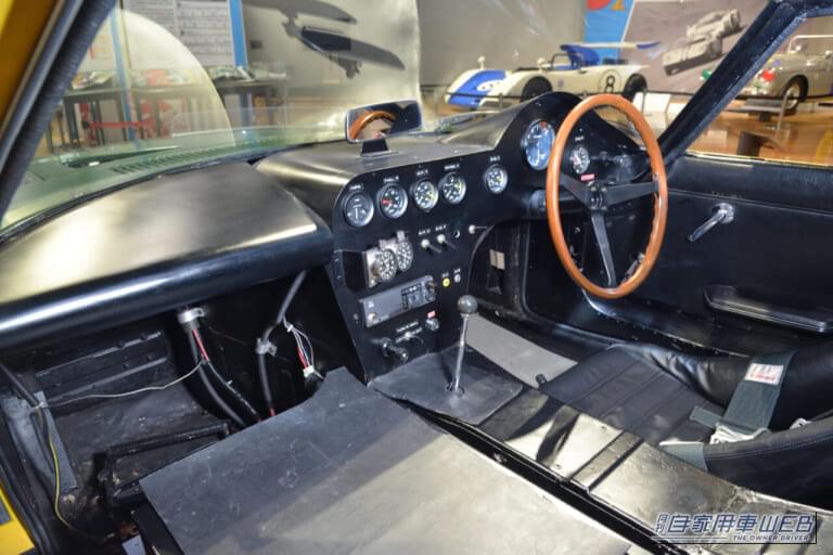 トヨタ2000GT スピードトライアル(運転席まわりの計測機器)|それは60年前の偉業だった! 72時間スピードトライアルで16の世界新記録を樹立した「日本が誇る伝説のGTスポーツクーペ」。