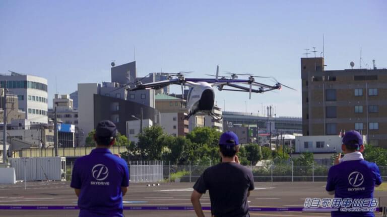 大阪港バーティポートでのデモフライトの様子。|空飛ぶクルマが瀬戸内海を飛ぶ!累計300フライト・427機受注、日本発「SKYDRIVE」実用化へどこまで進んでる?
