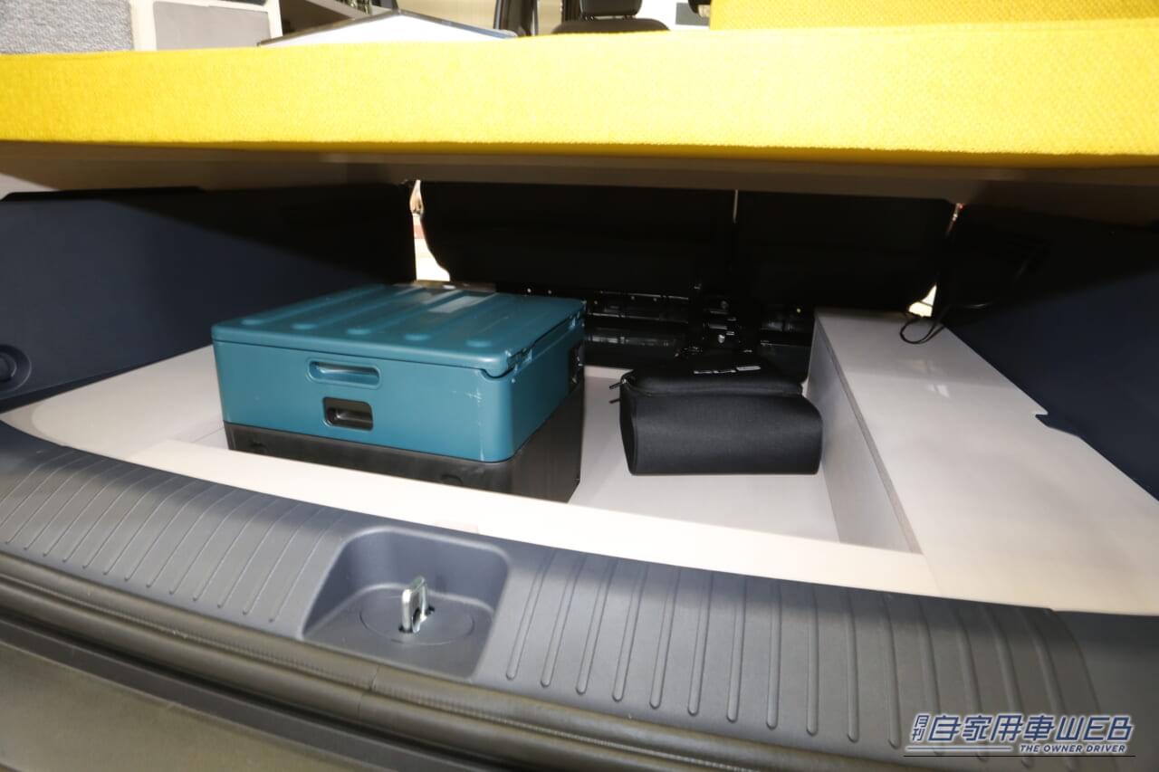トイファクトリーが手掛けるベットキット装着車両。荷室周辺のカット｜快適、車中泊をコスパ良く。最新ミニバン×専用ベッドキットの組み合わせが「かなりアリ」な理由。 トイファクトリーが本気で仕上げた、コスパ抜群の提案とは？