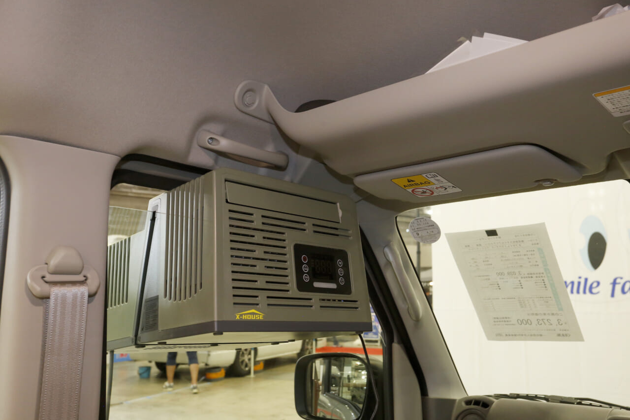 |【エブリイ軽キャンパー】寝るときの荷物どこ置く?を解決する「ロフト」がいい感じ