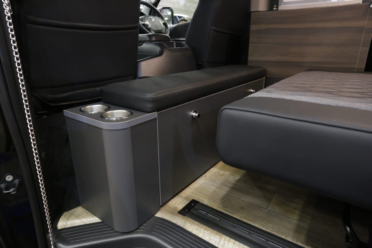 ｜世界的エアロ屋「WALD」がハイエースを本気イジり！ 武骨エアロなのに車内はホテルのようなギャップが凄い。思わず欲しくなる「限定5台」の実力ぶりをチェックした。