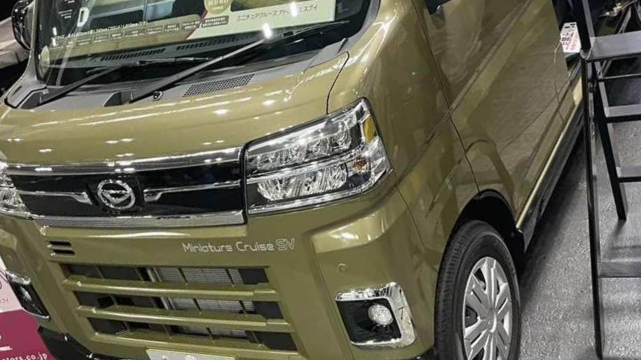 「軽自動車の限界に挑戦」電子レンジ・シンク・冷蔵庫・電源まで揃った装備が本格的。約250リットルの大容量収納が魅力的な軽キャンパー。