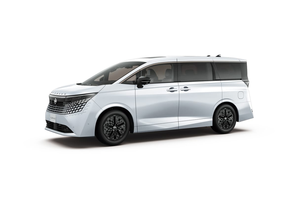[メーカー名] [車両名]：[画像説明]｜日産 エルグランド（2026/07-）の最新値引き＆納期情報〈いま新車で買えるクルマカタログ〉アルファード対抗の大本命。電動化と電子制御サスで走りの魅力を大幅にアップ
