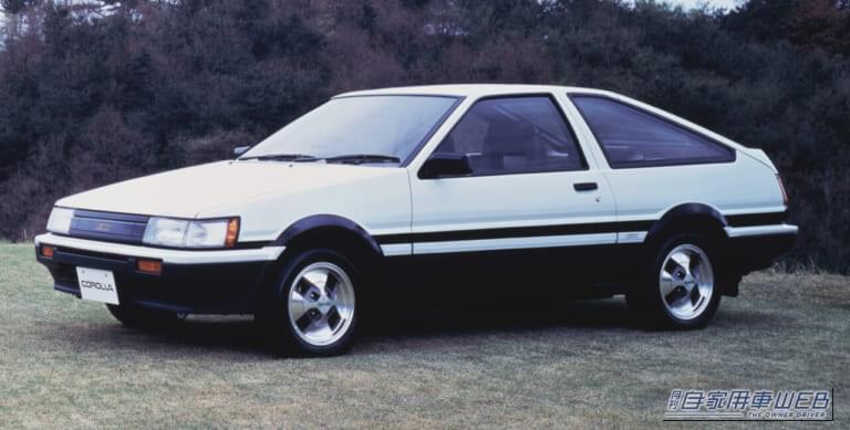 カローラ3ドアレビン1600GT APEX(1983年式)|「すでに50年以上前から、その伝説が始まっていた!」ハチロクより遥か以前に登場した“走る稲妻”は、名機2T-Gとともに伝説となった。【TE27・カローラレビン/トレノ】