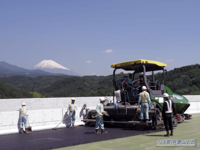 舗装工１｜【大人の社会見学】日本の物流を支える整備された道路。いつも使ってるけど、意外と知らない『舗装道路』ができるまで。