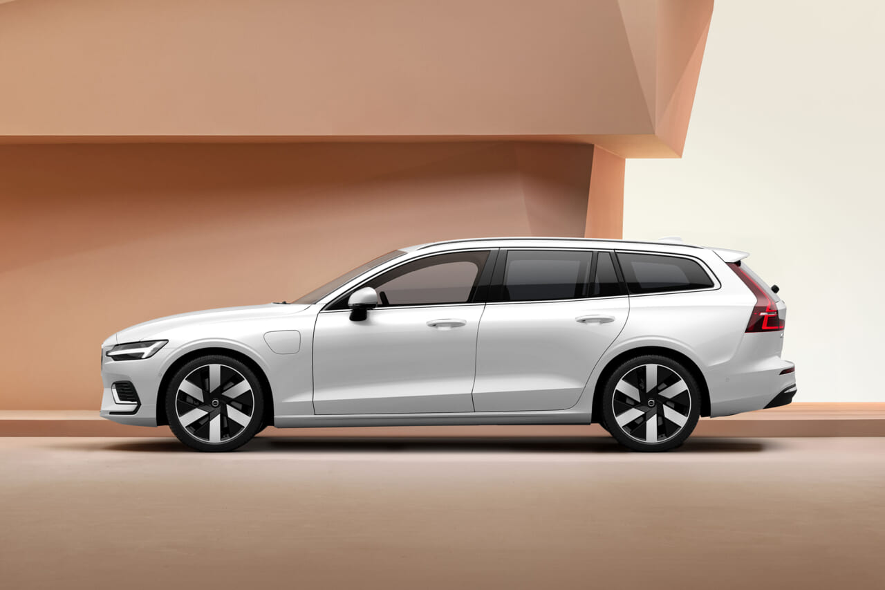 V60に新グレードと豪華な特別仕様車が登場！ 熟成のマイルドハイブリッド＆洗練のPHEVモデルを新設定