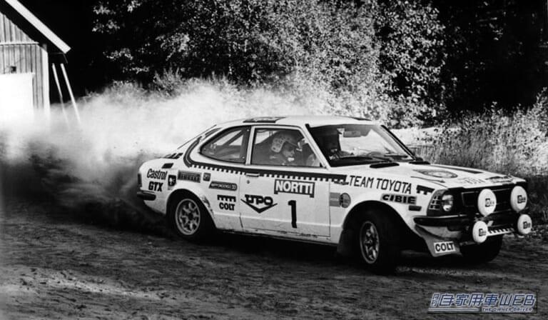 トヨタチームとしてWRC初の総合優勝を飾ったマシン|「すでに50年以上前から、その伝説が始まっていた!」ハチロクより遥か以前に登場した“走る稲妻”は、名機2T-Gとともに伝説となった。【TE27・カローラレビン/トレノ】