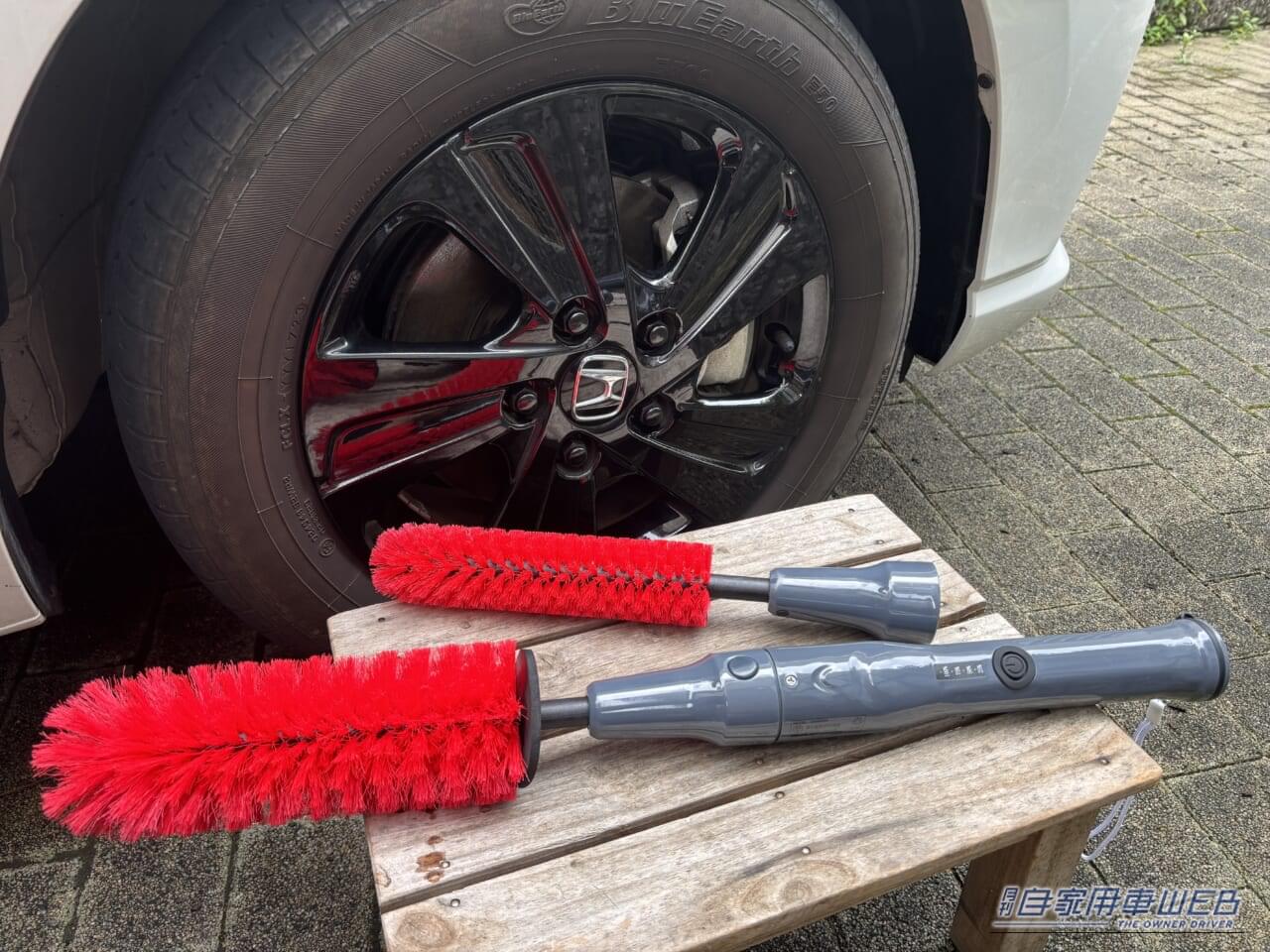 ホンダ GB7フリードと、ミスター・ウォッシュボスの電動ホイールブラシ｜「こんなアイテムあったんだ…」面倒なホイールの洗浄が劇的にはかどるグッズを導入！ 使わない理由が見つからないスグレモノだった！［ミスター・ウォッシュボス 電動ホイールブラシ］