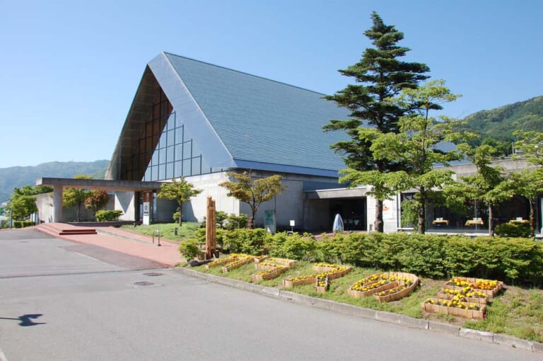 【車中泊旅行におススメ！ RVパーク最新情報】諏訪の自然とガラスの美しさを同時に満喫できる魅力的なRVパーク『長野県諏訪市／RVパーク SUWAガラスの里』