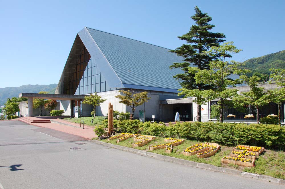 【車中泊旅行におススメ！ RVパーク最新情報】諏訪の自然とガラスの美しさを同時に満喫できる魅力的なRVパーク『長野県諏訪市／RVパーク SUWAガラスの里』