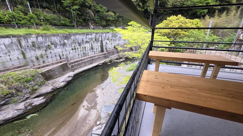 玉川峡RVパーク|【車中泊旅行におススメ! RVパーク最新情報】清流「丹生川」沿いにある、透きとおる清流と満点の星空が楽しめる自然体験型RVパーク『和歌山県伊都郡/玉川峡RVパーク』