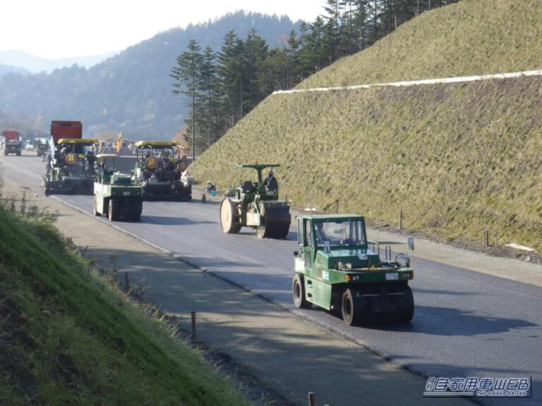 舗装工2|【大人の社会見学】日本の物流を支える整備された道路。いつも使ってるけど、意外と知らない『舗装道路』ができるまで。
