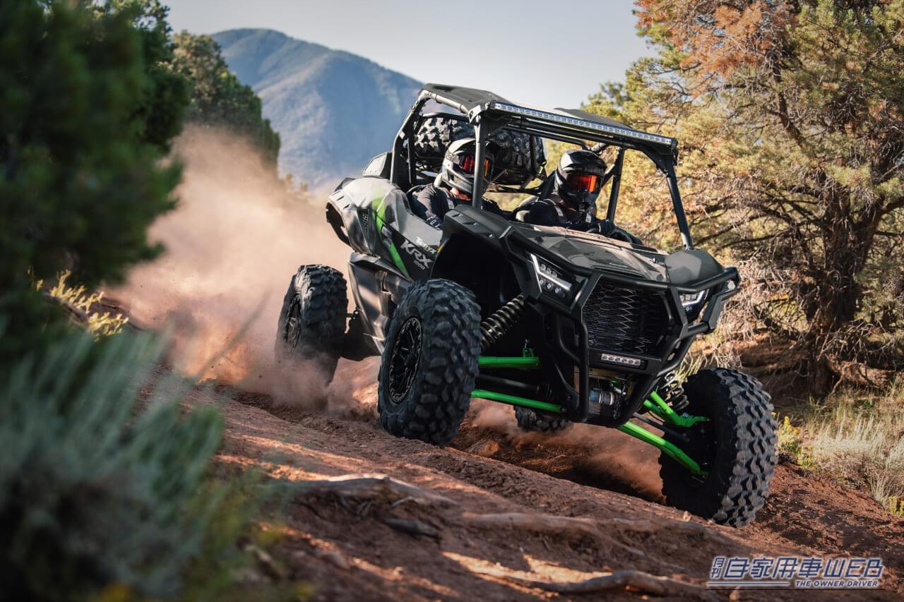 TERYX KRX 1000 (スモーキーグレー×スーパーブラック)｜3～6人乗り対応、812cc・3気筒で907kg牽引！ カワサキの“働くオフロード四輪”「MULE PRO-FXT 820」11月発売、価格は278万3000円