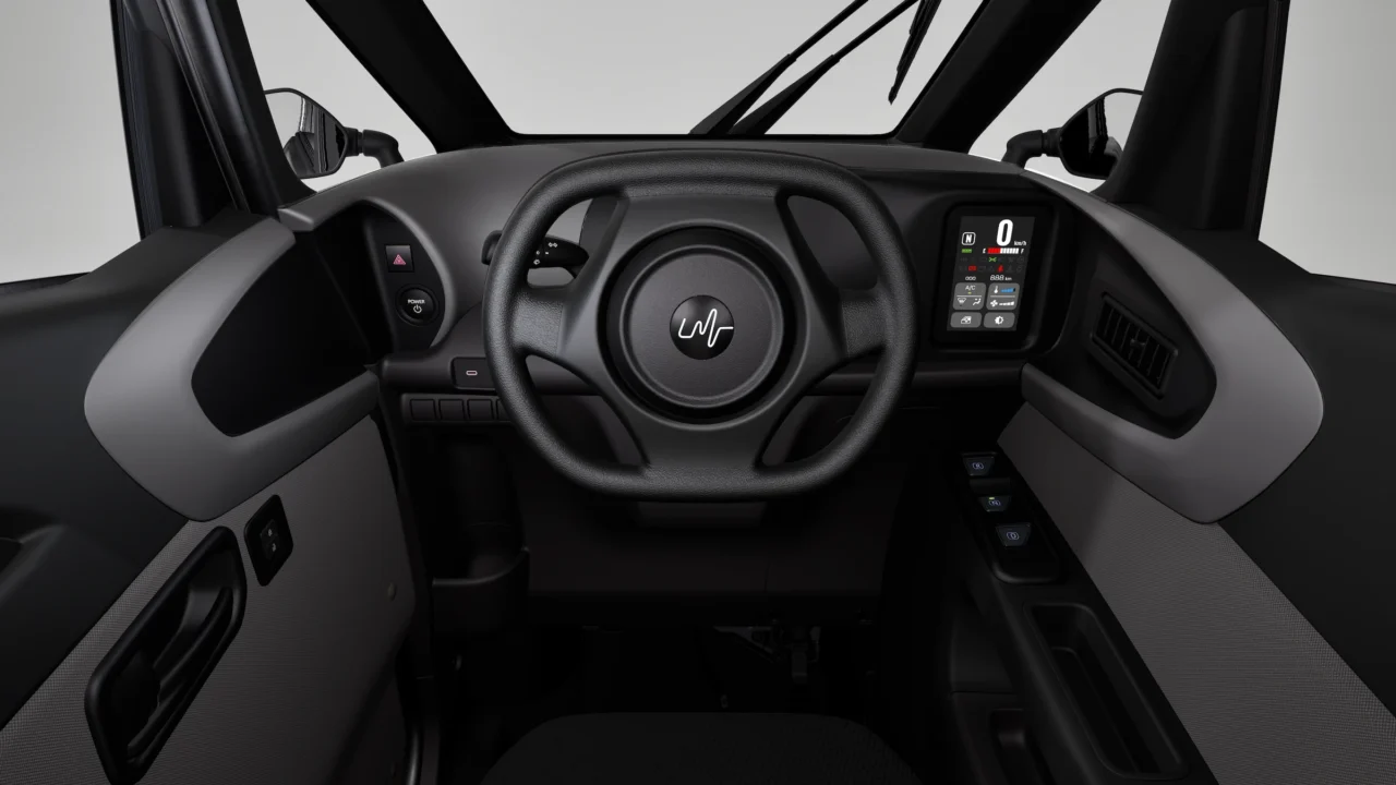 |バイクでもクルマでもない、169万円の三輪EV「Lean3」は最高60km/h! ゴルフバッグも積めるエアコン付き一人乗りEV、オートバックスで受注開始