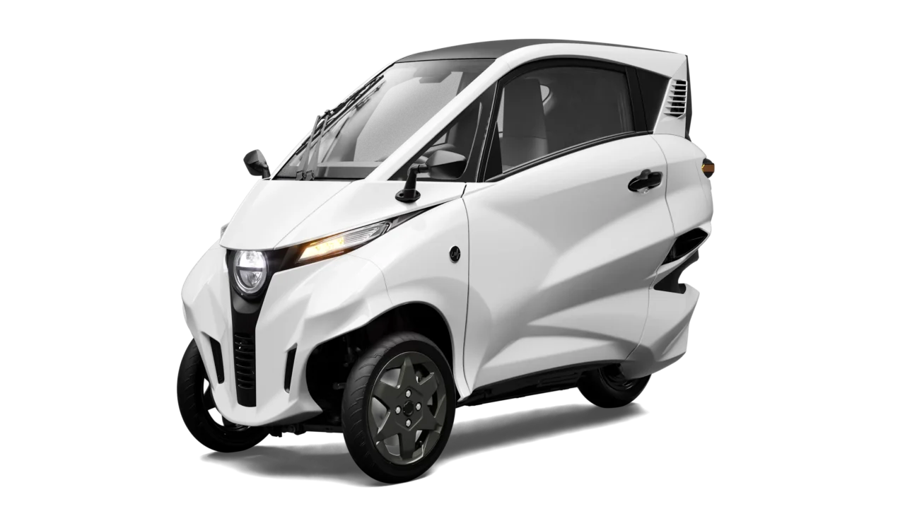 都市型小型EV「Lean3（リーンスリー）」｜バイクでもクルマでもない、169万円の三輪EV「Lean3」は最高60km/h！ ゴルフバッグも積めるエアコン付き一人乗りEV、オートバックスで受注開始