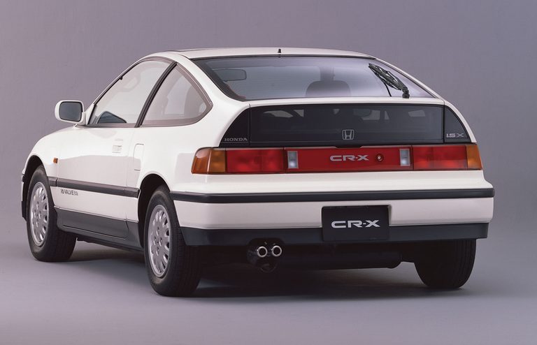2代目CR-X (後)|【名車の光と影】時代に抗う“変身”は正解だったのか? 軽量スポーツの異端児『ホンダCR-X&CR-Z』