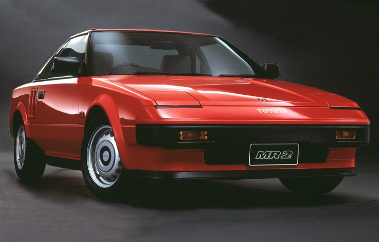 【成功と失敗の舞台裏・名車の商品企画室  No.01】ユーザーの期待に振り回され続けた、迷える〝日本初〞のミッドシップカー『トヨタMR2＆MR-S』