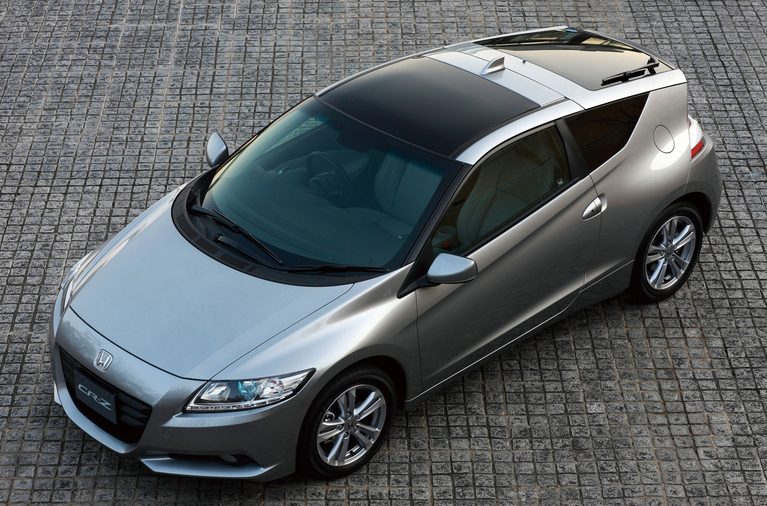 4代目CR-Z 横俯瞰|【名車の光と影】時代に抗う“変身”は正解だったのか? 軽量スポーツの異端児『ホンダCR-X&CR-Z』