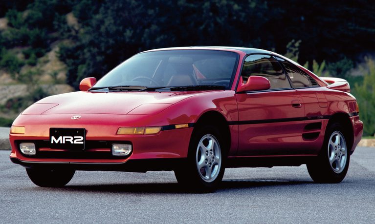 2代目 MR2 (SW20)｜【成功と失敗の舞台裏・名車の商品企画室  No.01】ユーザーの期待に振り回され続けた、迷える〝日本初〞のミッドシップカー『トヨタMR2＆MR-S』