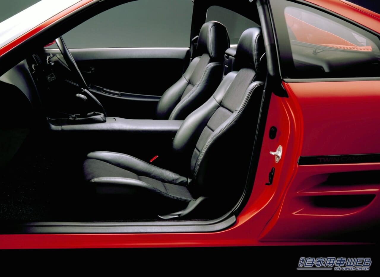 2代目 MR2 シート|【成功と失敗の舞台裏・名車の商品企画室 No.01】ユーザーの期待に振り回され続けた、迷える〝日本初〞のミッドシップカー『トヨタMR2&MR-S』