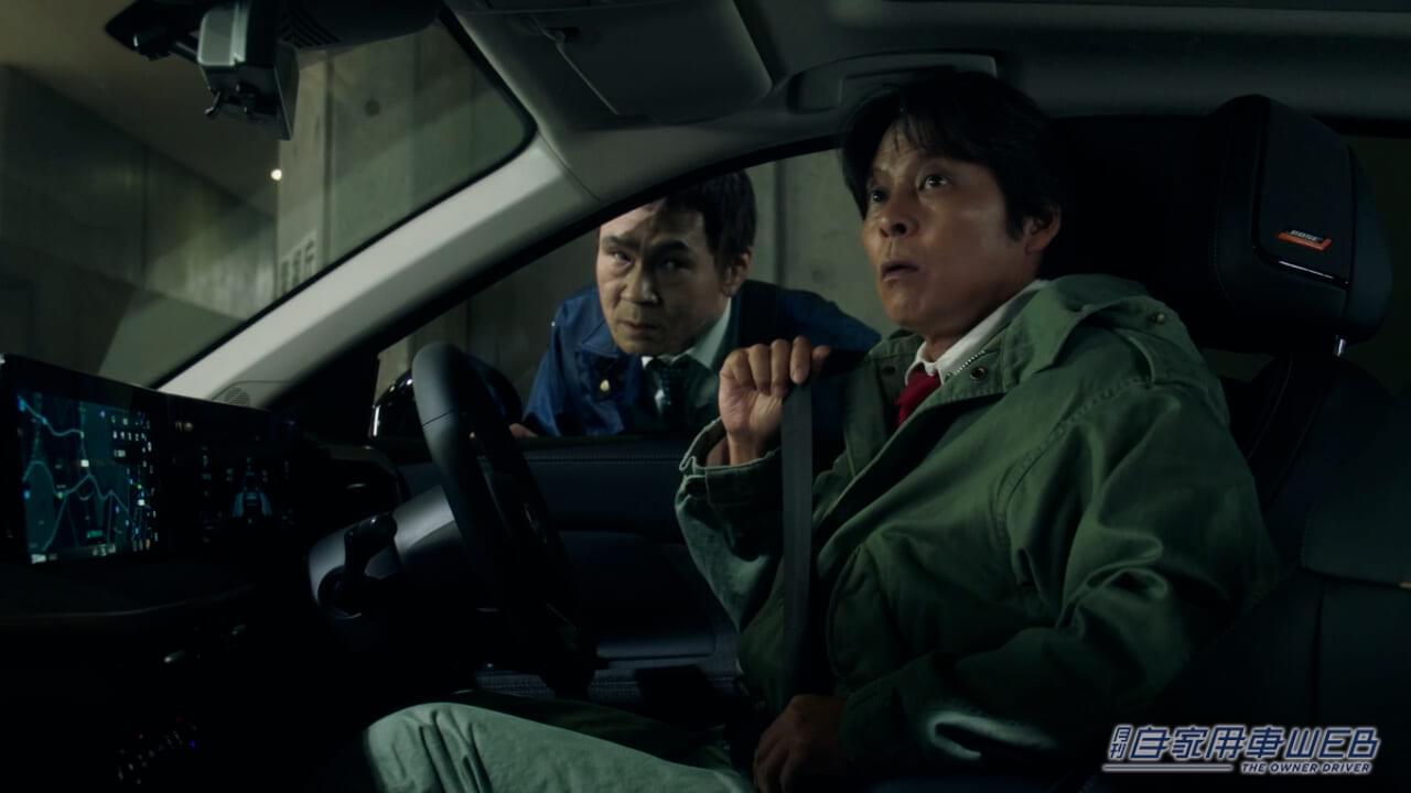 踊る大捜査線と日産・キックスのコラボムービーのワンシーン｜「その捜査車両は目立ちすぎ…」青島が選んだ日産・キックスがカッコ良すぎる！『踊る大捜査線』とのコラボで実現したショートムービーがスゴい！