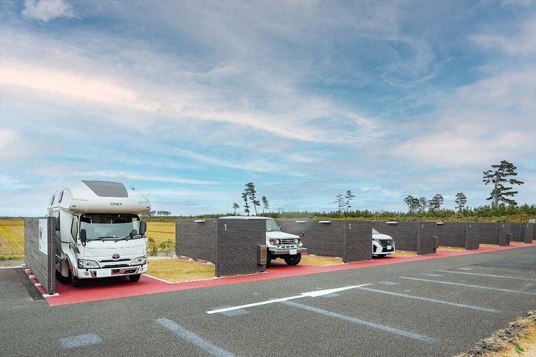 ＲＶパーク アクアイグニス仙台｜『車中泊で“温泉と美食”を楽しもう！』 はじめての方でも安心して利用できるRVパーク特選情報 【宮城県／ＲＶパーク アクアイグニス仙台】～敷地内の天然温泉「藤塚の湯」や地元食材を活かしたレストラン、カフェを併せて楽しめるRVパーク～