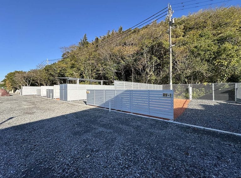RVパーク BEACH FRONT SAKAI｜「車中泊デビューしたい方にオススメ！」はじめての方でも安心して利用できるRVパーク・特選情報 【愛知県／RVパーク BEACH FRONT SAKAI】