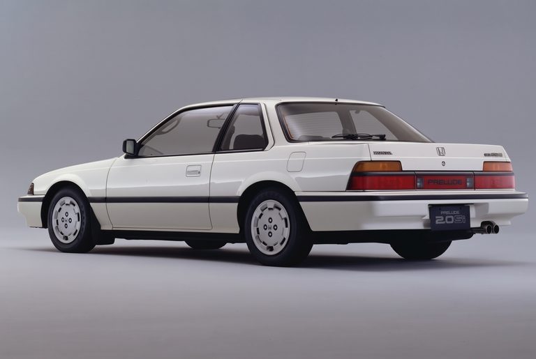 1985年にラインナップに追加された、ホンダ・プレリュード 2.0Si｜「はっきり言ってオヤジグルマ」日本では失敗作…。地味な存在の初代モデルが、2代目でとんでもない大ヒット作に！ そして現代に復活した［ホンダ・プレリュード］の変遷をたどる