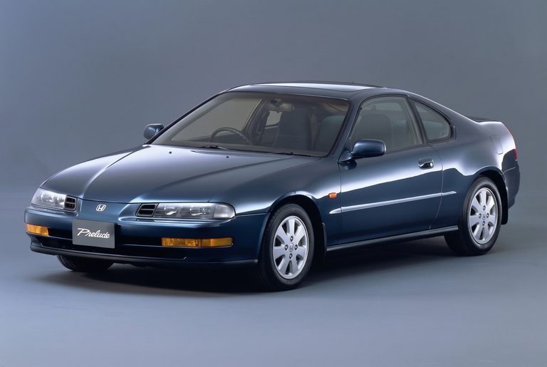 4代目プレリュード2.2Si VTEC　（1991年）｜「はっきり言ってオヤジグルマ」日本では失敗作…。地味な存在の初代モデルが、2代目でとんでもない大ヒット作に！ そして現代に復活した［ホンダ・プレリュード］の変遷をたどる