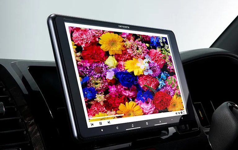 「Normally Black 方式」を採用した高解像度HD パネル|「マジ⁉︎ 最大6年間、自動地図更新&通信機能使い放題付きの“楽ナビ”登場」ナビ&エンタメ機能が充実された13機種を発表!
