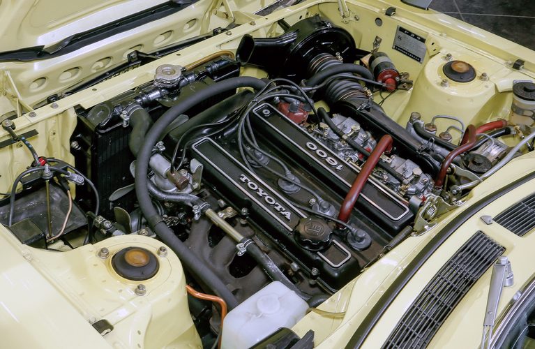 セリカに搭載された２T-G型エンジン｜「かつて、腕利き職人のみが組み立てることができた特別なメカニズム＝DOHC」その緻密なメカニズムを量産化させた日本の生産技術の凄さ