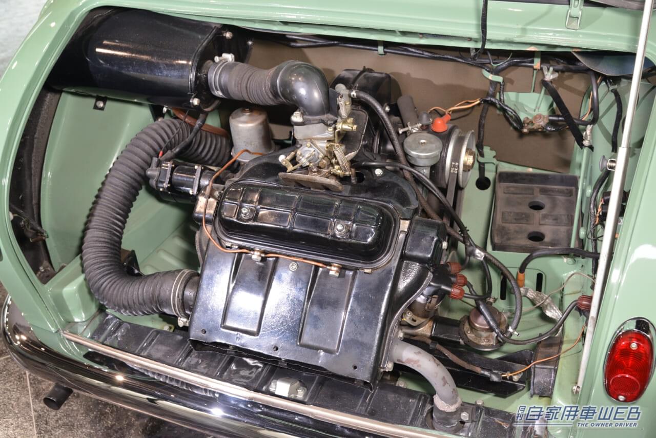 リアに搭載される空冷直列２気筒OHVエンジン｜「66年前の小型車に、このスペックはヤバすぎ！」ミツビシ初の自社開発乗用車は、ガチで凄いクルマだった【三菱500】