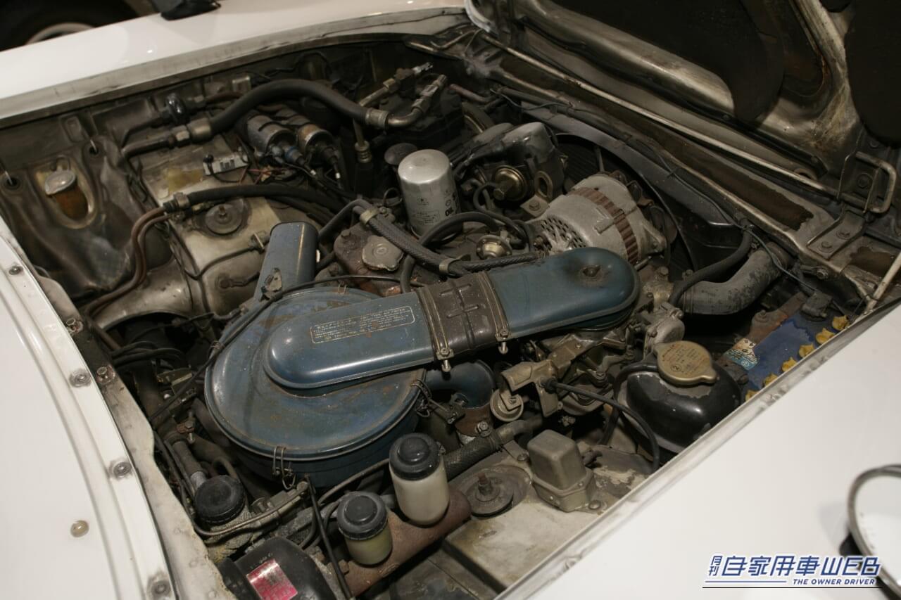 1969年10月に発売された、マツダのルーチェロータリークーペのエンジンルーム｜「57年前のクルマとは思えない…」完成された美しさを持ったマツダの名車。先進技術を満載しながらも短命に終わった悲運の［ルーチェロータリークーペ］を紹介