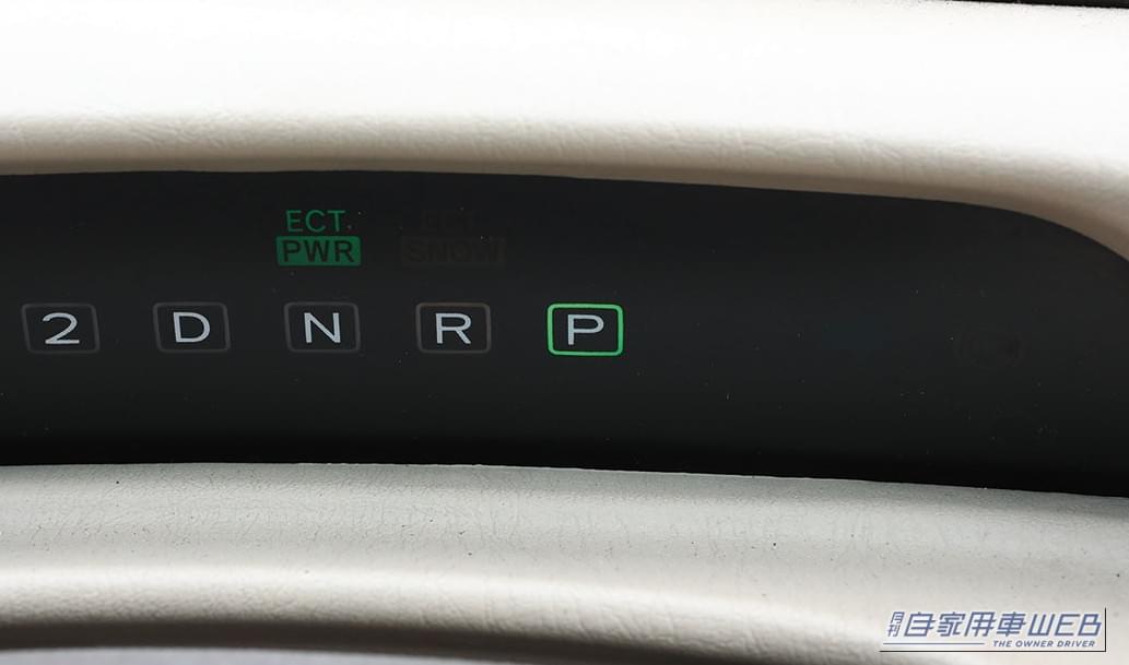 |走行中にAT車のシフトを「P」に入れるとどうなる? 時速5kmでタイヤがロック! 禁断のクルマ実験室#3