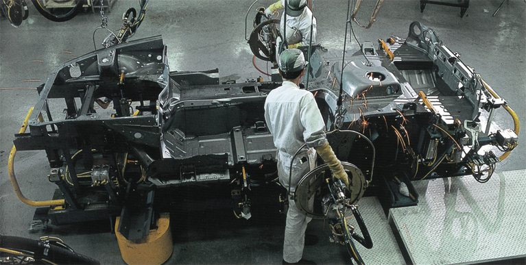 S2000の生産は当初NSXと同じ栃木・高根沢工場で製造されていた|「正気の沙汰じゃない! レブリミッター9000回転の咆哮」ホンダが27年前に本気で作った『公道を走るF1』、 S2000のヤバすぎる実力