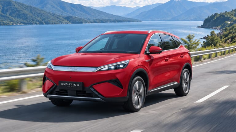 「変わりすぎ！」大幅進化した改良新型モデル「BYD ATTO 3 EX」正式発売【価格は437万8000円から】